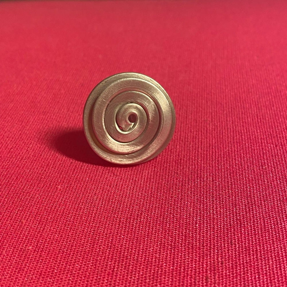 Ring - Picture 1 of 5
